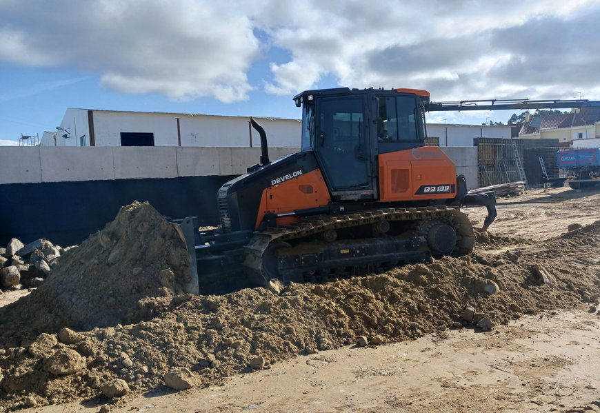 CS Retail Construções adquiere el nuevo Dozer Develon DD130